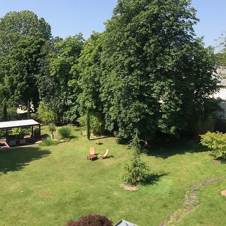 Appartement De 100M2 Dans Un Parc A 20 Mn Du Centre De Paris Garches Dış mekan fotoğraf