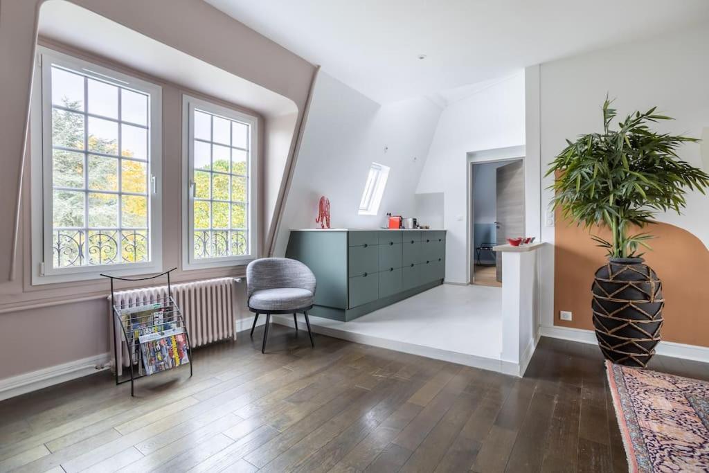 Appartement De 100M2 Dans Un Parc A 20 Mn Du Centre De Paris Garches Dış mekan fotoğraf
