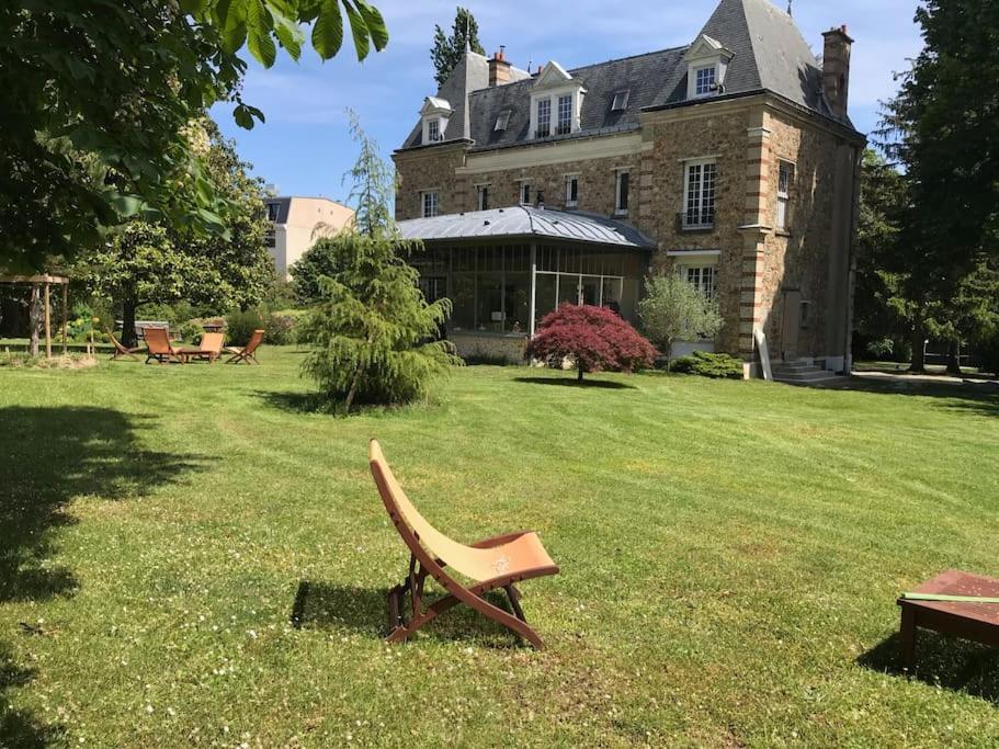 Appartement De 100M2 Dans Un Parc A 20 Mn Du Centre De Paris Garches Dış mekan fotoğraf