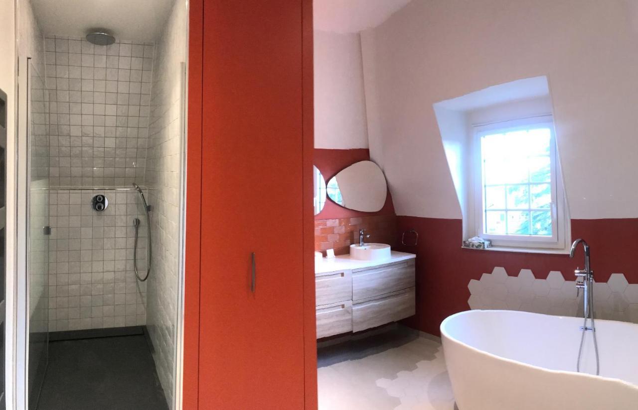 Appartement De 100M2 Dans Un Parc A 20 Mn Du Centre De Paris Garches Dış mekan fotoğraf