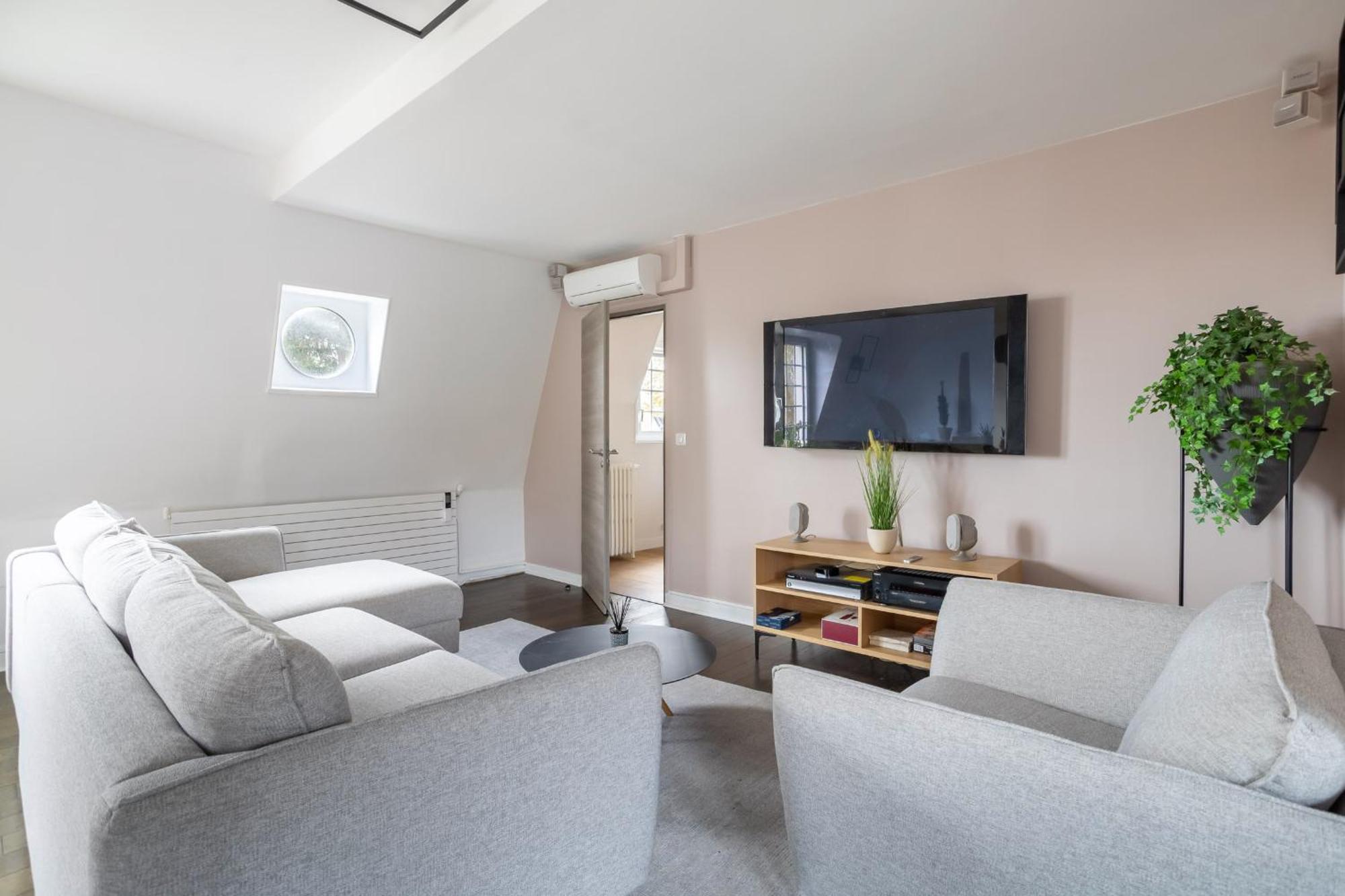 Appartement De 100M2 Dans Un Parc A 20 Mn Du Centre De Paris Garches Dış mekan fotoğraf